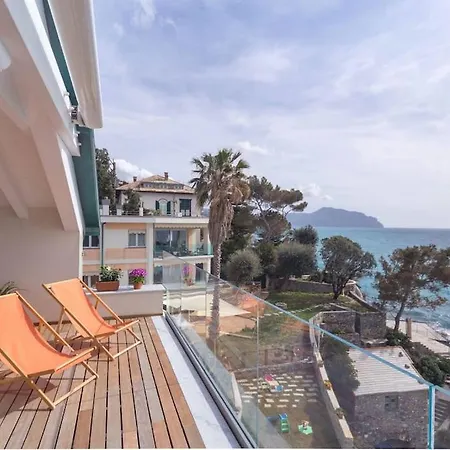 Luxury Seaside Attic With Private Sea Access Apartment Bogliasco