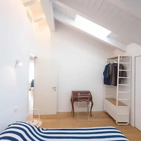 Luxury Seaside Attic With Private Sea Access Bogliasco