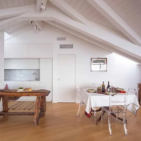 Luxury Seaside Attic With Private Sea Access